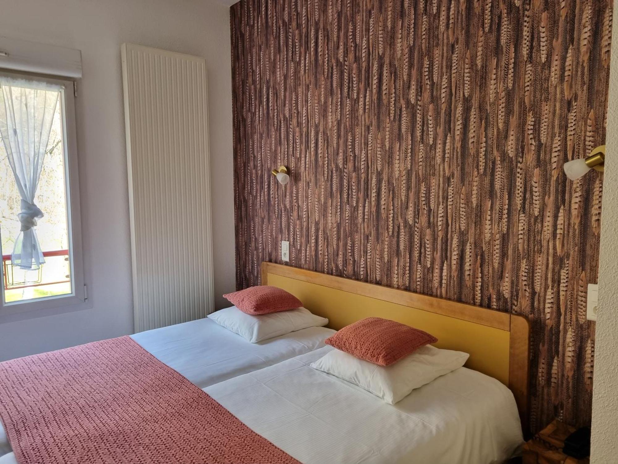 Logis Hotel Restaurant De La Poste Et Spa De Montagne Le Bonhomme Bilik gambar